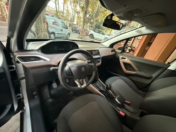 Peugeot 2008 1.6 Active - Imagen 10