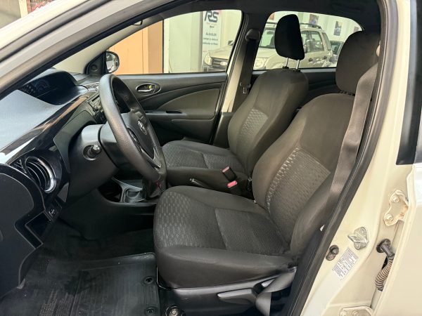 Toyota Etios 1.5 Xs - Imagen 11