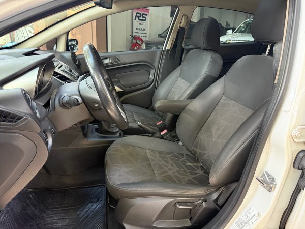 Ford Fiesta Kinetic 1.6 Design 120cv Titanium - Imagen 11