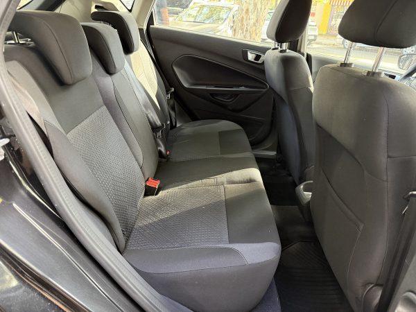 Ford Fiesta Kinetic 1.6 Se - Imagen 8