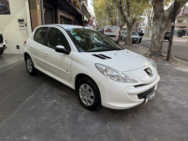 Peugeot 207 1.4 Allure Hdi 70cv - Imagen 2
