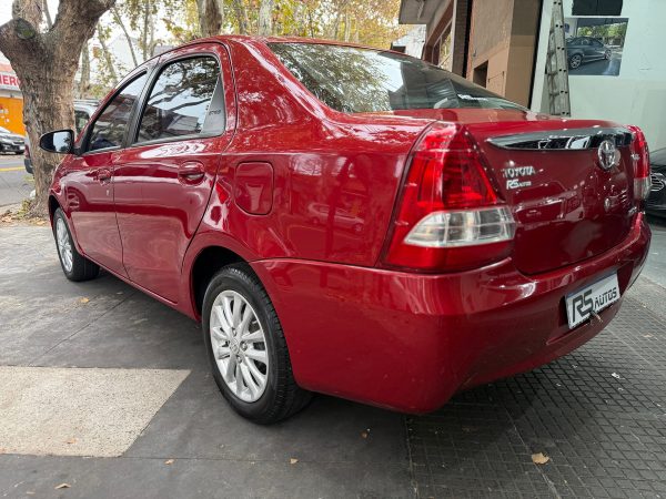 Toyota Etios 1.5 Sedan Xls - Imagen 6