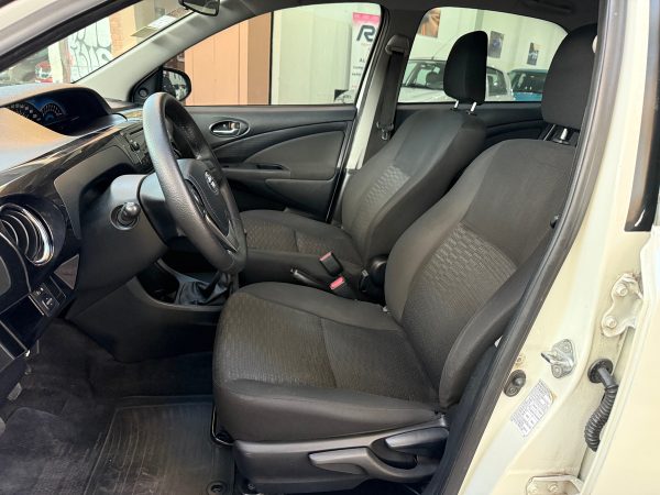 Toyota Etios 1.5 Sedan Xs - Imagen 16