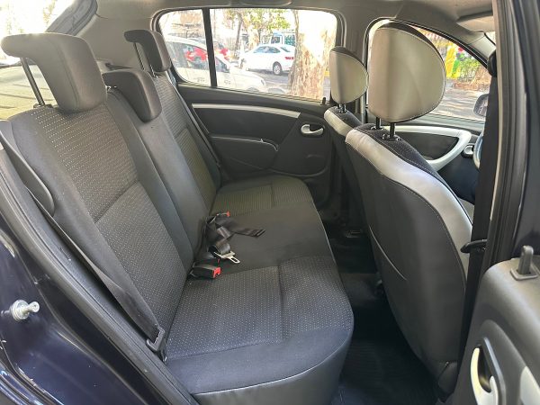 Renault Sandero Stepway 1.6 Confort - Imagen 6