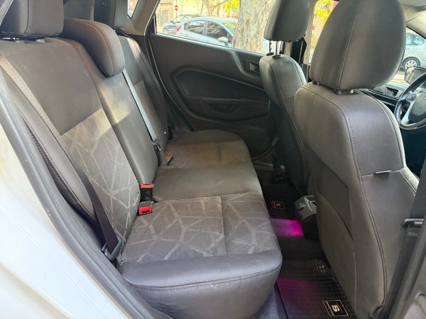 Ford Fiesta Kinetic 1.6 Design 120cv Titanium - Imagen 9