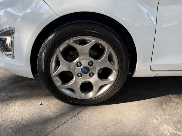 Ford Fiesta Kinetic 1.6 Design 120cv Titanium - Imagen 16