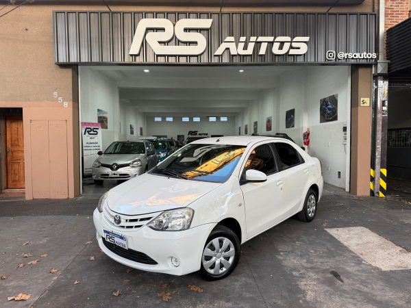 Toyota Etios 1.5 Sedan Xs