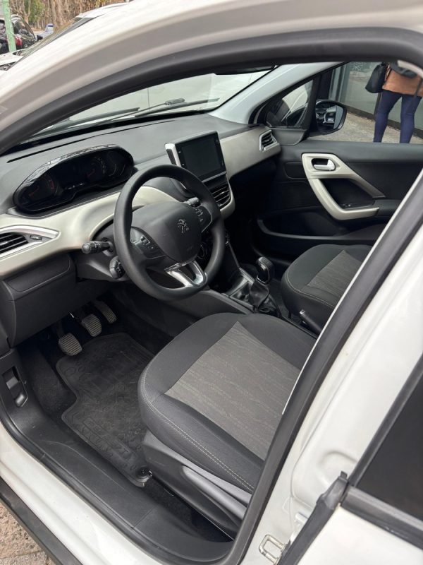 Peugeot 2008 1.6 Allure - Imagen 12