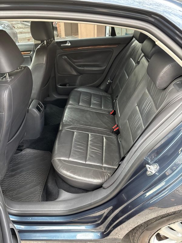 Volkswagen Vento 2.5 Luxury Wood - Imagen 14