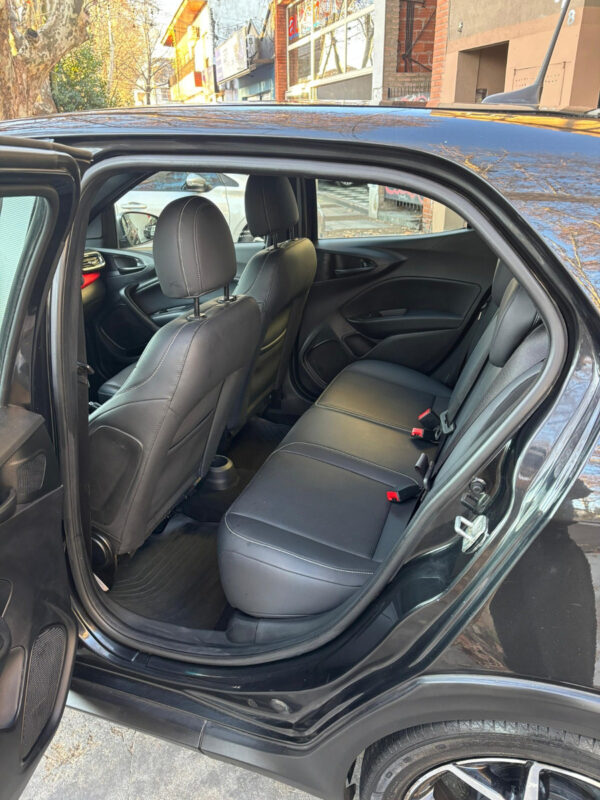 Fiat Argo 1.8 Hgt - Imagen 14