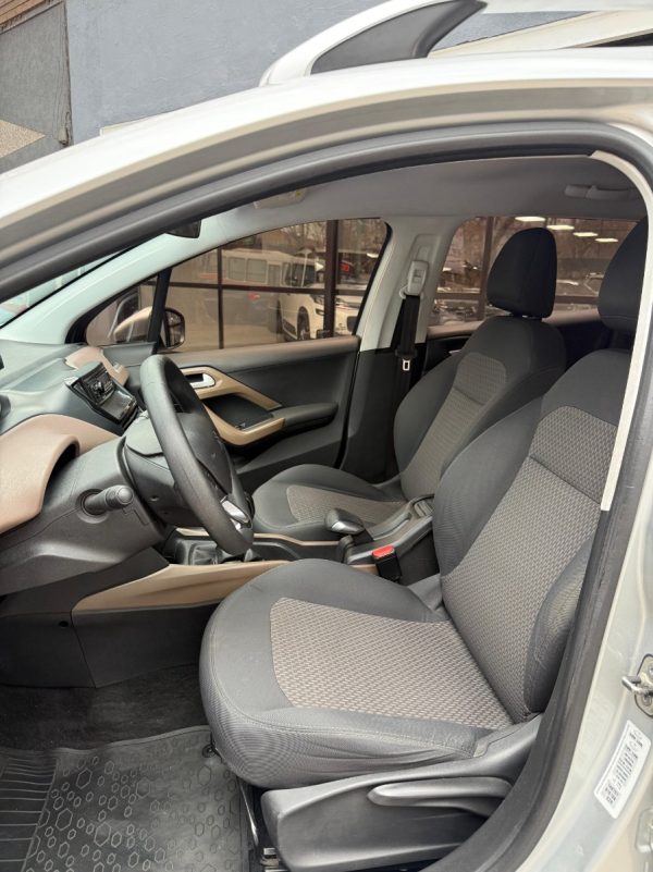 Peugeot 2008 1.6 Active - Imagen 19