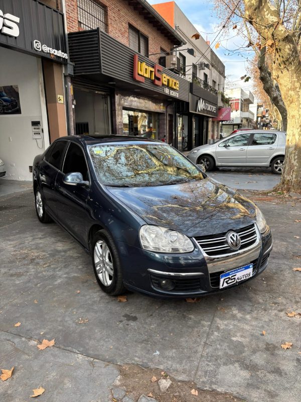 Volkswagen Vento 2.5 Luxury Wood - Imagen 3