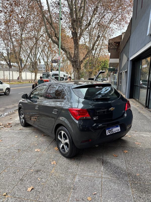 Chevrolet Onix 1.4 Ltz At 98cv - Imagen 9
