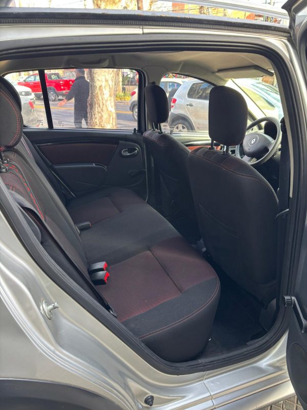Renault Sandero Stepway 1.6 Confort 105cv - Imagen 13