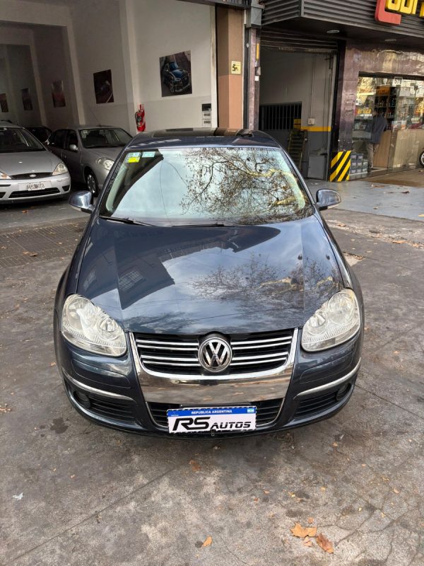 Volkswagen Vento 2.5 Luxury Wood - Imagen 4