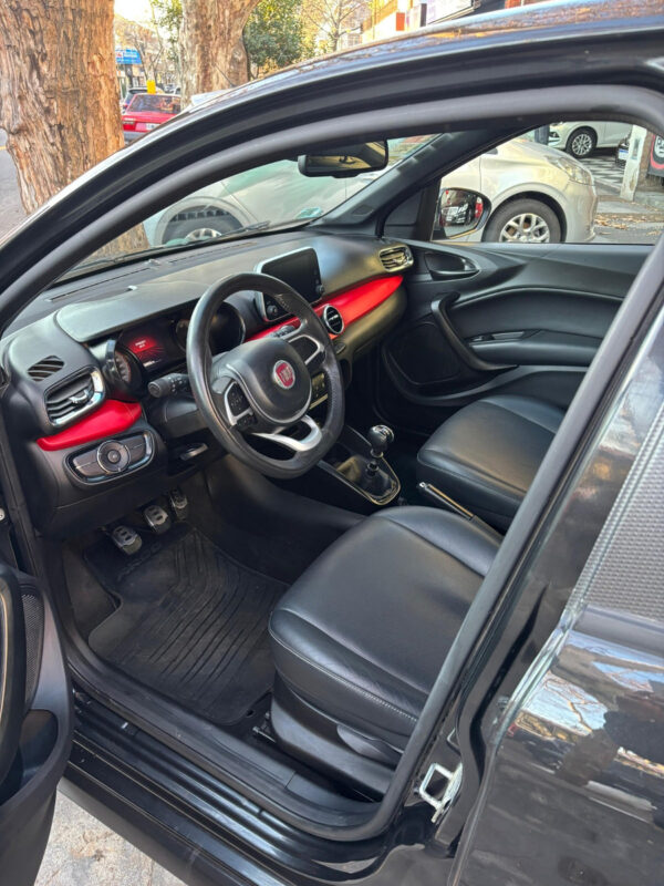 Fiat Argo 1.8 Hgt - Imagen 7