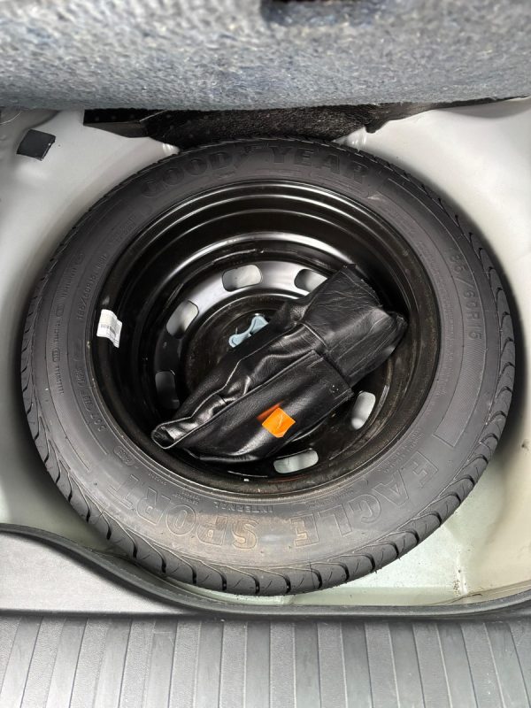 Peugeot 2008 1.6 Allure - Imagen 6