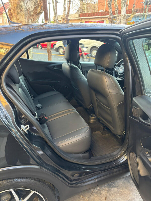 Fiat Argo 1.8 Hgt - Imagen 13
