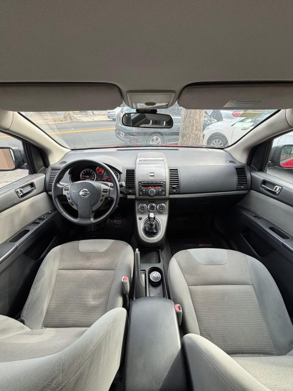 Nissan Sentra 2.0 N Acenta Mt - Imagen 24