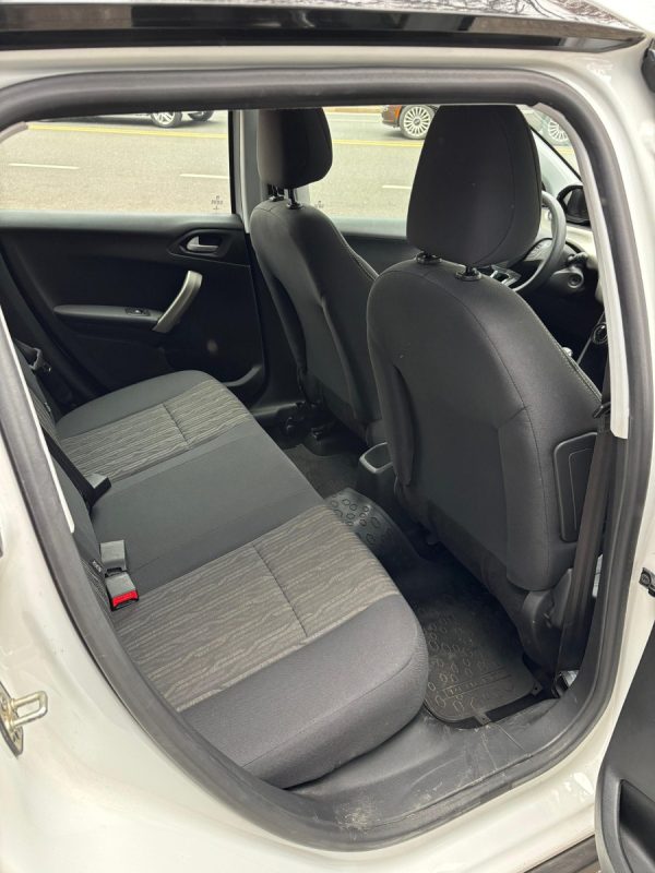 Peugeot 2008 1.6 Allure - Imagen 18