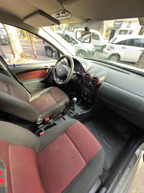 Renault Sandero Stepway 1.6 Confort 105cv - Imagen 16