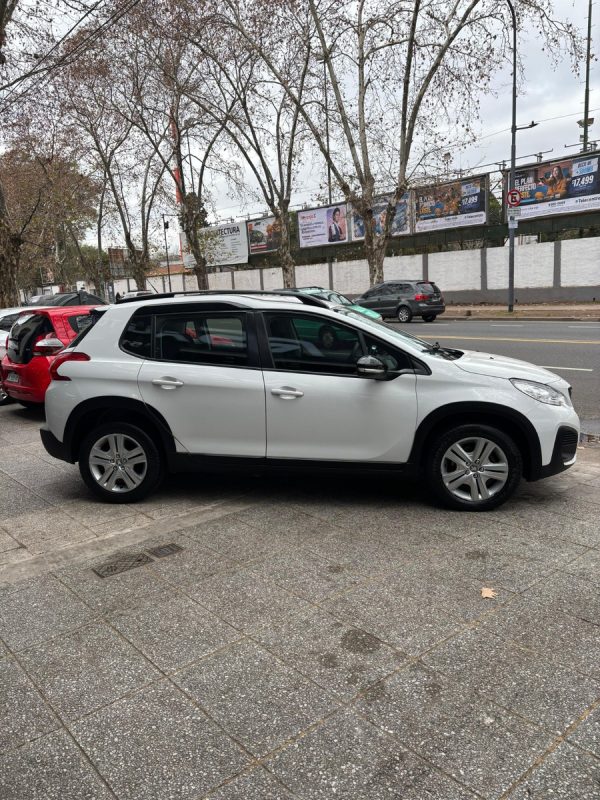 Peugeot 2008 1.6 Allure - Imagen 4