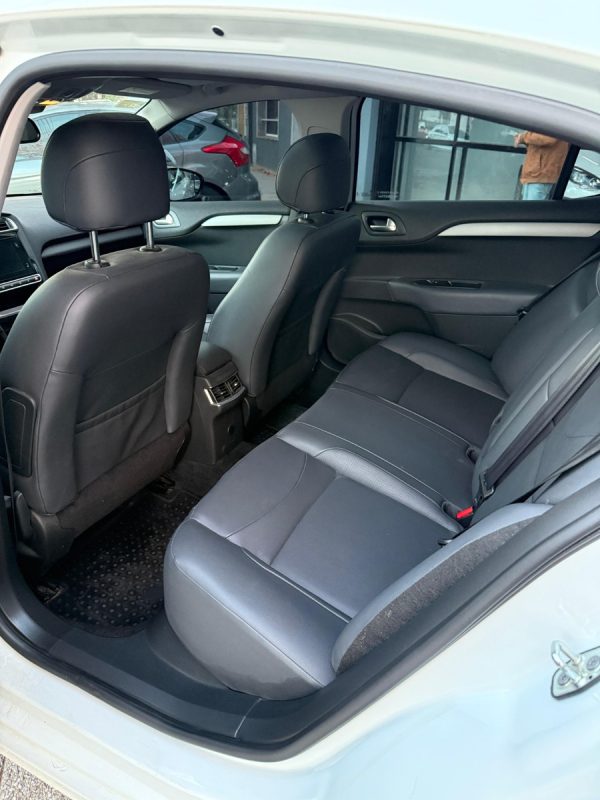 Citroën C4 Lounge 1.6 Thp 165 Feel Pack Am19 - Imagen 9