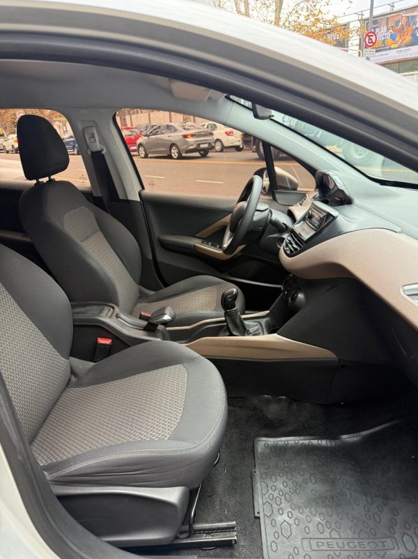 Peugeot 2008 1.6 Active - Imagen 23