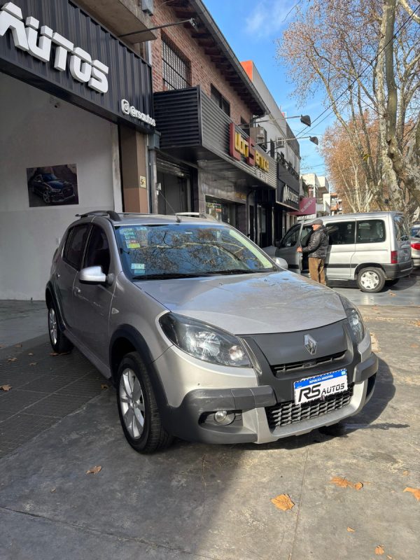 Renault Sandero Stepway 1.6 Confort 105cv - Imagen 2