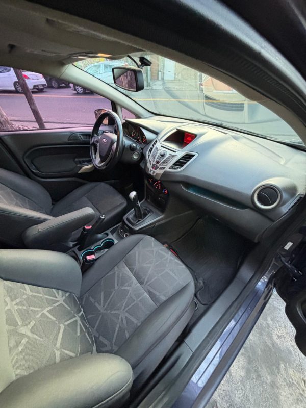 Ford Fiesta Kinetic 1.6 Design 120cv Titanium - Imagen 17