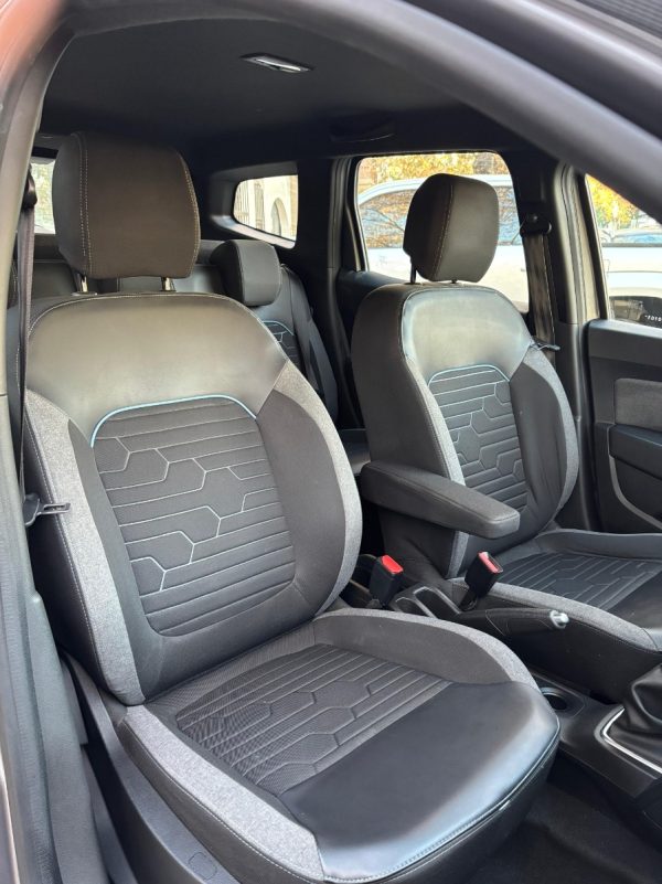 Renault Duster 1.3 Tce Turbo Iconic Cvt - Imagen 17
