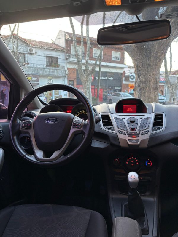 Ford Fiesta Kinetic 1.6 Design 120cv Titanium - Imagen 20