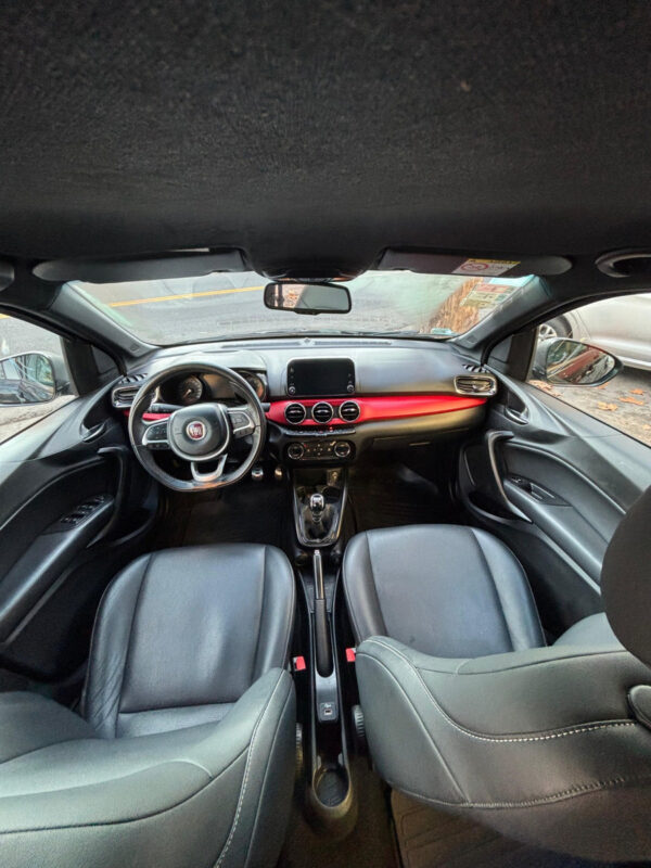 Fiat Argo 1.8 Hgt - Imagen 15
