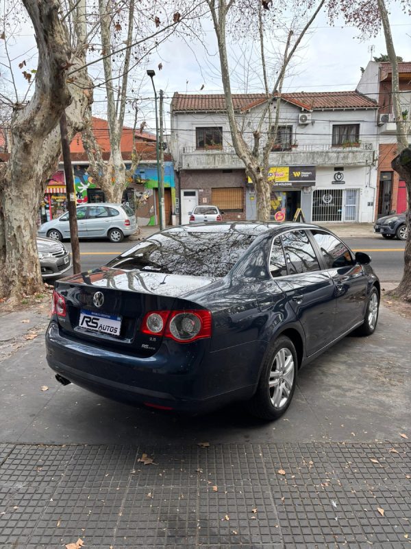 Volkswagen Vento 2.5 Luxury Wood - Imagen 6