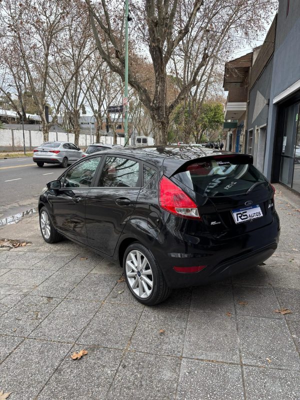 Ford Fiesta Kinetic 1.6 Se - Imagen 7