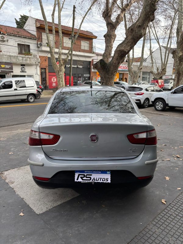 Fiat Grand Siena 1.6 Essence Dualogic 115cv - Imagen 6
