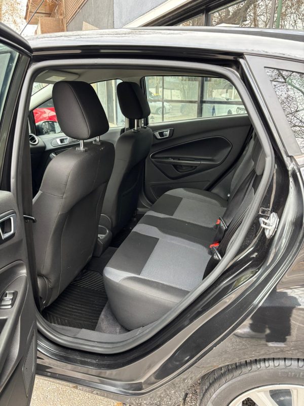 Ford Fiesta Kinetic 1.6 Se - Imagen 15