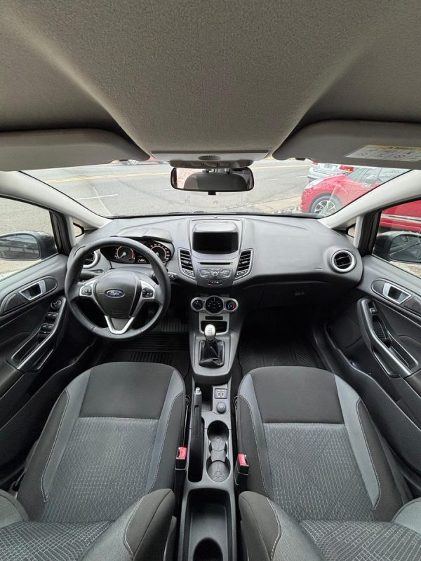 Ford Fiesta Kinetic 1.6 Se - Imagen 18