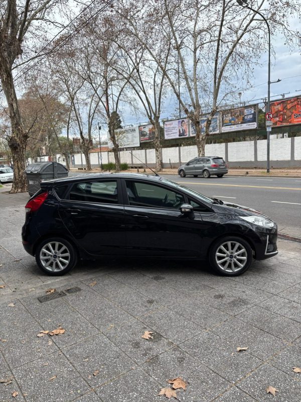 Ford Fiesta Kinetic 1.6 Se - Imagen 4
