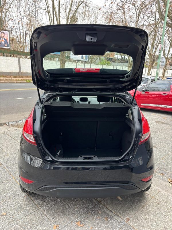 Ford Fiesta Kinetic 1.6 Se - Imagen 9