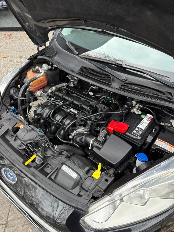 Ford Fiesta Kinetic 1.6 Se - Imagen 19