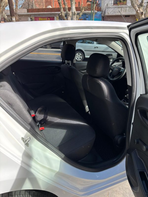 Chevrolet Onix 1.4 Joy Ls 98cv - Imagen 12