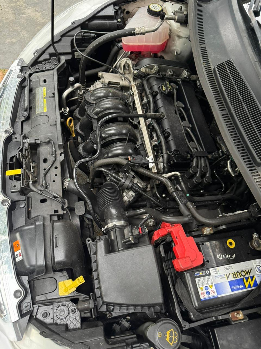 Ford Fiesta Kinetic 1.6 Design Sedan 120cv Trend Plus - Imagen 25