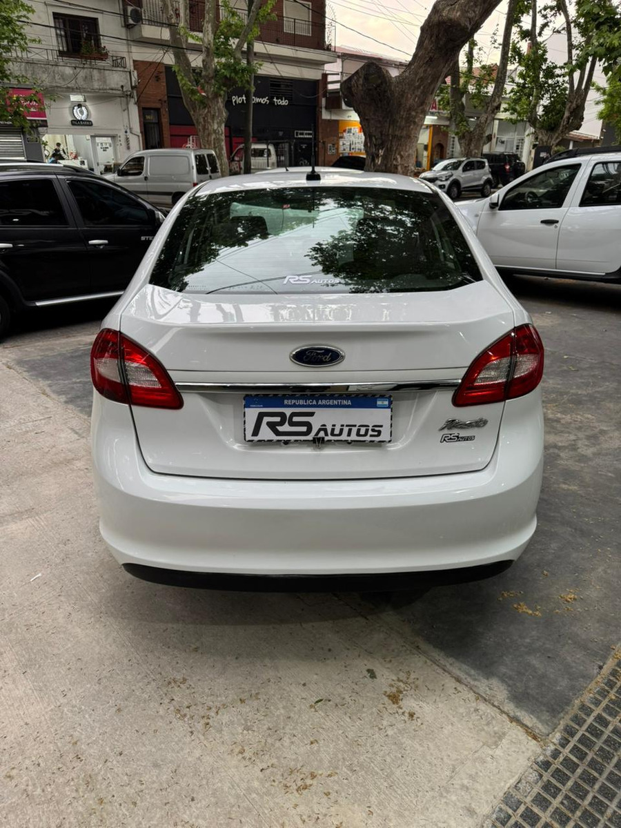 Ford Fiesta Kinetic 1.6 Design Sedan 120cv Trend Plus - Imagen 6