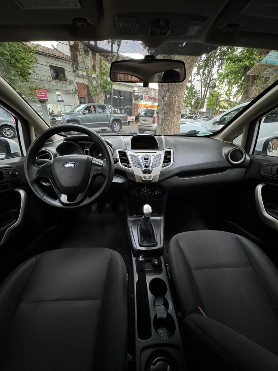 Ford Fiesta Kinetic 1.6 Design Sedan 120cv Trend Plus - Imagen 17
