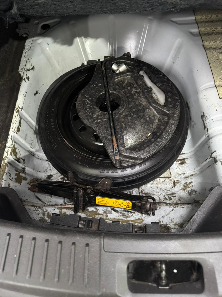 Ford Fiesta Kinetic 1.6 Design Sedan 120cv Trend Plus - Imagen 24