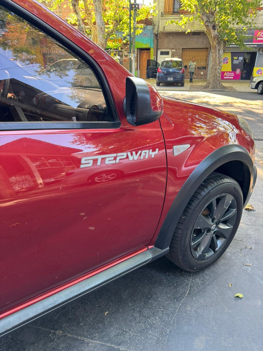 Renault Sandero Stepway 1.6 Privilege Nav 105cv - Imagen 11