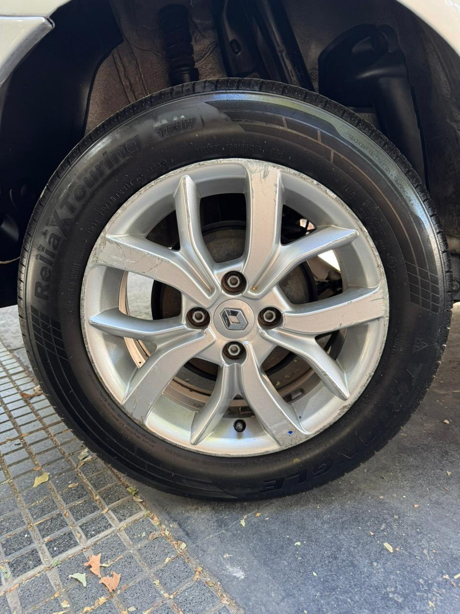 Renault Logan 1.6 Privilege 105cv - Imagen 23