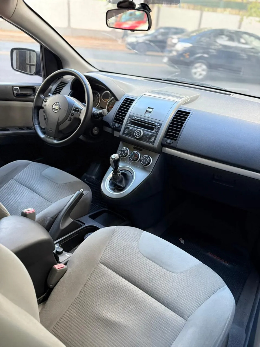 Nissan Sentra 2.0 N Acenta Mt - Imagen 15