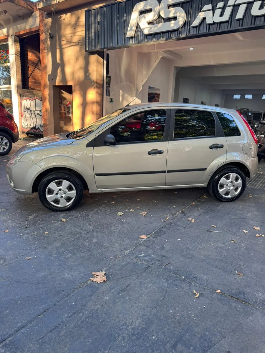 Ford Fiesta 1.6 Ambiente Mp3 - Imagen 5